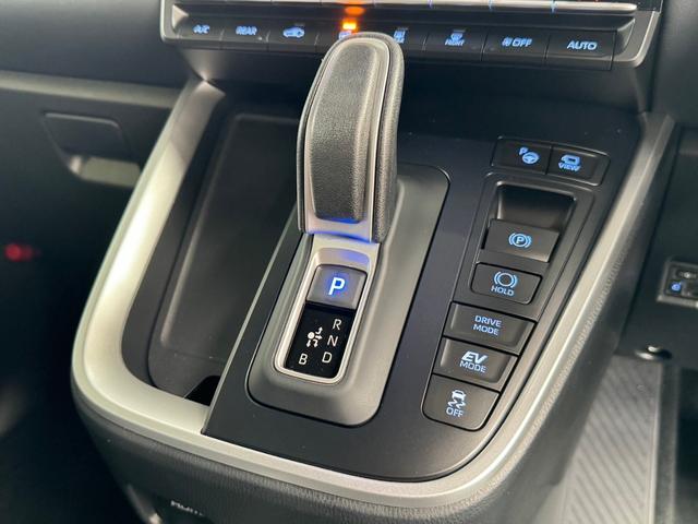 ヴォクシー ハイブリッドS-Z カイテキ利便パッケージ 改後 デジタルインナーミラー ヘッドアップディスプレイ トヨタチームメイト 10.5インチDA 三眼LEDヘッドライト パノラミックビューモニター ブラインドスポットモニター(32枚目)