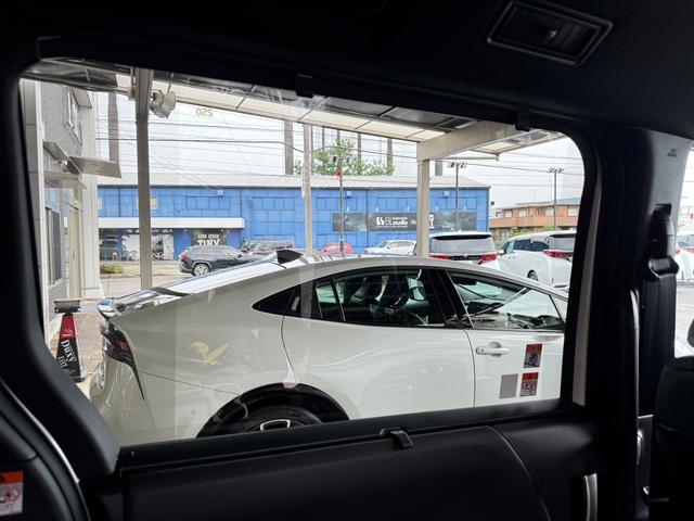 ヴォクシー ハイブリッドS-Z カイテキ利便パッケージ 改後 デジタルインナーミラー ヘッドアップディスプレイ トヨタチームメイト 10.5インチDA 三眼LEDヘッドライト パノラミックビューモニター ブラインドスポットモニター(59枚目)