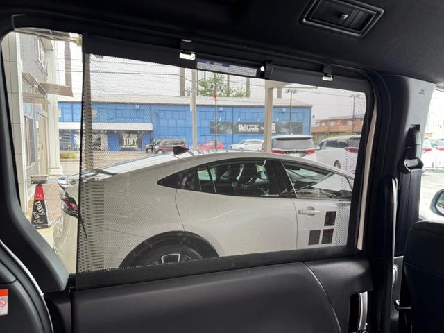 ヴォクシー ハイブリッドS-Z カイテキ利便パッケージ 改後 デジタルインナーミラー ヘッドアップディスプレイ トヨタチームメイト 10.5インチDA 三眼LEDヘッドライト パノラミックビューモニター ブラインドスポットモニター(60枚目)