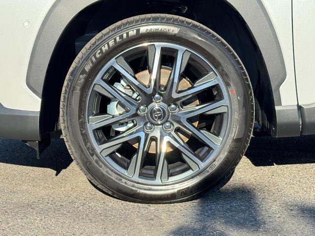 カローラクロス ハイブリッド Z パノラマルーフ パノラミックビューモニター パワーバックドア トヨタチームメイト アドバンストパーク ブラインドスポットモニター アダクティブハイビーム スペアタイヤ ドライブレコーダー シートヒータ(27枚目)