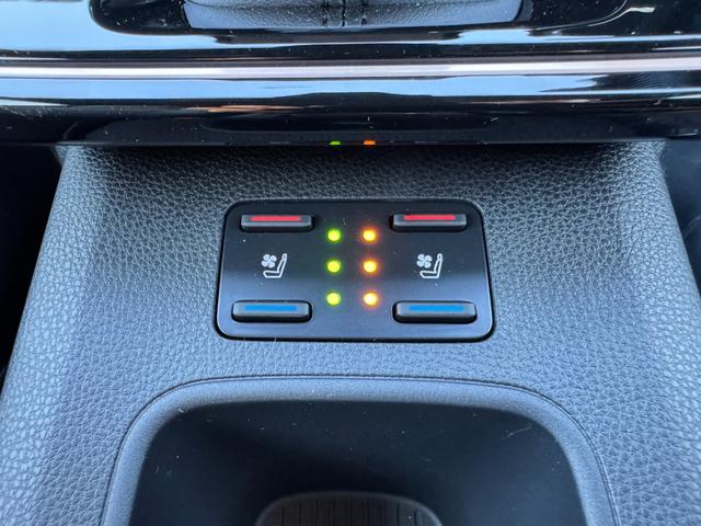 カローラクロス ハイブリッド Z パノラマルーフ パノラミックビューモニター パワーバックドア トヨタチームメイト アドバンストパーク ブラインドスポットモニター アダクティブハイビーム スペアタイヤ ドライブレコーダー シートヒータ(48枚目)