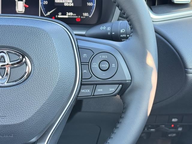 カローラクロス ハイブリッド Z パノラマルーフ パノラミックビューモニター パワーバックドア トヨタチームメイト アドバンストパーク ブラインドスポットモニター アダクティブハイビーム スペアタイヤ ドライブレコーダー シートヒータ(55枚目)