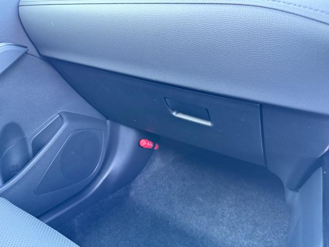 カローラクロス ハイブリッド Z パノラマルーフ パノラミックビューモニター パワーバックドア トヨタチームメイト アドバンストパーク ブラインドスポットモニター アダクティブハイビーム スペアタイヤ ドライブレコーダー シートヒータ(60枚目)