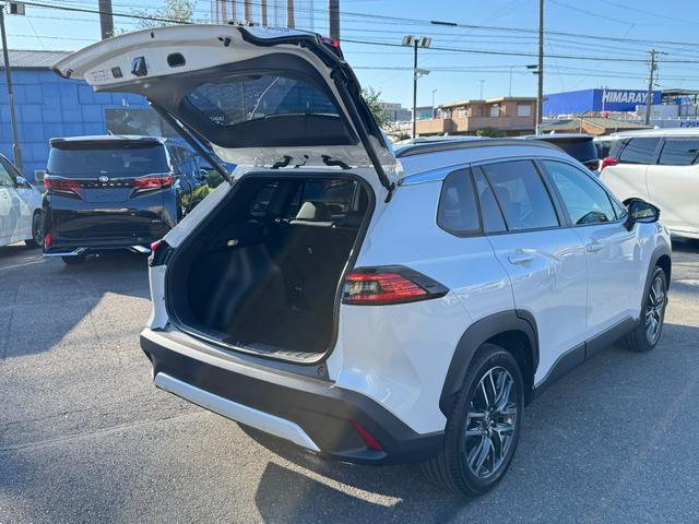 カローラクロス ハイブリッド Z パノラマルーフ パノラミックビューモニター パワーバックドア トヨタチームメイト アドバンストパーク ブラインドスポットモニター アダクティブハイビーム スペアタイヤ ドライブレコーダー シートヒータ(70枚目)