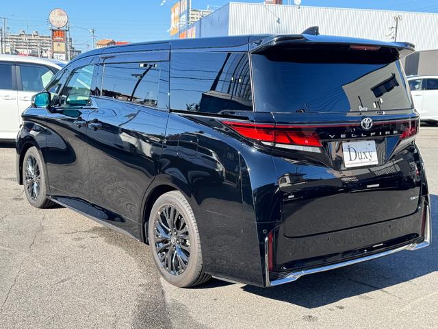 ヴェルファイアハイブリッド Ｚ　プレミア　１３．２型後席モニター　ユニバーサルステップ　左右独立ムーンルーフ　パノラミックビューモニター　トヨタチームメイト　アドバンストパーク　ブラインドスポットモニター　１４インチナビ　　８ｃｈスピーカー（15枚目）