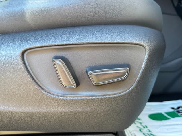 ヴェルファイアハイブリッド Ｚ　プレミア　１３．２型後席モニター　ユニバーサルステップ　左右独立ムーンルーフ　パノラミックビューモニター　トヨタチームメイト　アドバンストパーク　ブラインドスポットモニター　１４インチナビ　　８ｃｈスピーカー（34枚目）