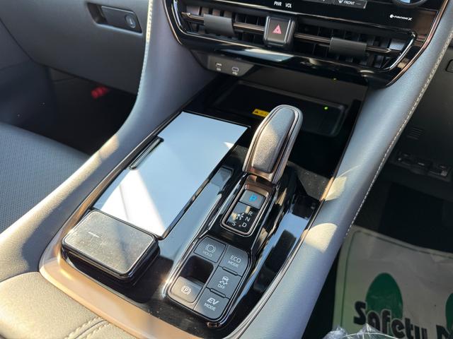 ヴェルファイアハイブリッド Ｚ　プレミア　１３．２型後席モニター　ユニバーサルステップ　左右独立ムーンルーフ　パノラミックビューモニター　トヨタチームメイト　アドバンストパーク　ブラインドスポットモニター　１４インチナビ　　８ｃｈスピーカー（46枚目）