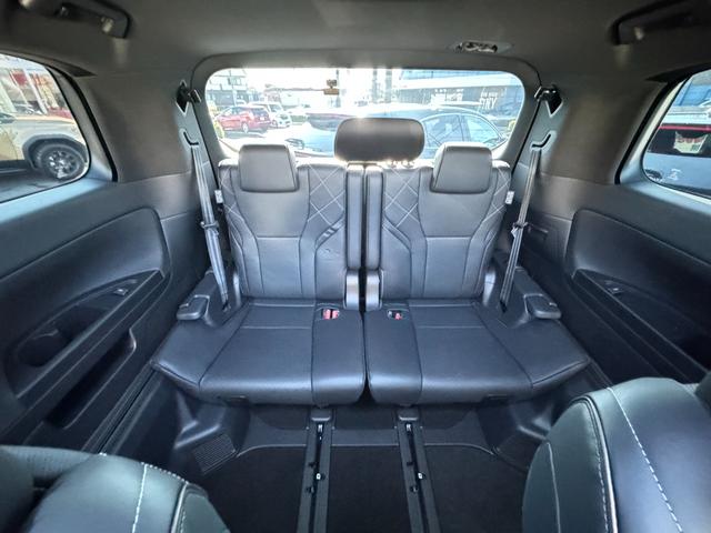 ヴェルファイアハイブリッド Ｚ　プレミア　１３．２型後席モニター　ユニバーサルステップ　左右独立ムーンルーフ　パノラミックビューモニター　トヨタチームメイト　アドバンストパーク　ブラインドスポットモニター　１４インチナビ　　８ｃｈスピーカー（73枚目）