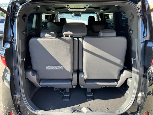 ヴェルファイアハイブリッド Ｚ　プレミア　１３．２型後席モニター　ユニバーサルステップ　左右独立ムーンルーフ　パノラミックビューモニター　トヨタチームメイト　アドバンストパーク　ブラインドスポットモニター　１４インチナビ　　８ｃｈスピーカー（77枚目）