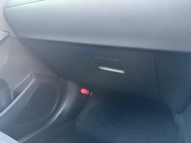 カローラクロス ＧＲスポーツ　登録済未使用車　電動リアゲート　パノラマルーフ　アダプティブハイビーム　ＧＲ専用レッドキャリパー　パノラミックビューモニター　ＢＳＭ　ハンドルヒーター　ナノイーＸ　　アルミペダル　純正１９ＡＷ（60枚目）