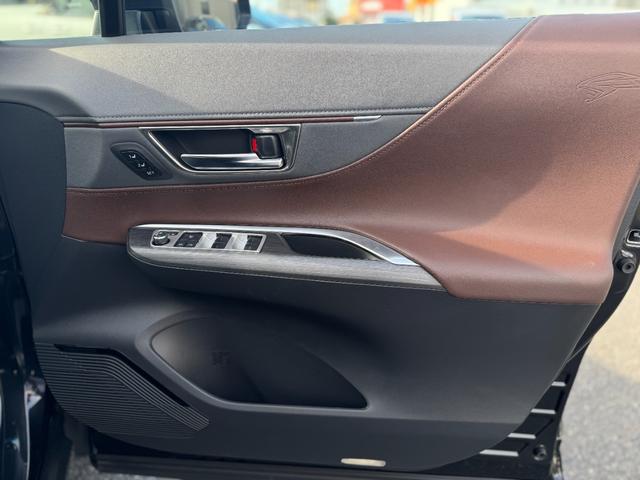 ハリアーハイブリッド Ｚ　レザーパッケージ　モデリスタエアロ　Ｆガーニッシュ　ＪＢＬサウンドシステム　パノラミックビューモニター　デジタルインナーミラー　モデリスタミラーガーニッシュ　ブラインドスポットモニター　シートヒーター＆ベンチレーション（32枚目）