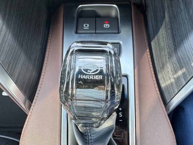 ハリアーハイブリッド Ｚ　レザーパッケージ　モデリスタエアロ　Ｆガーニッシュ　ＪＢＬサウンドシステム　パノラミックビューモニター　デジタルインナーミラー　モデリスタミラーガーニッシュ　ブラインドスポットモニター　シートヒーター＆ベンチレーション（59枚目）