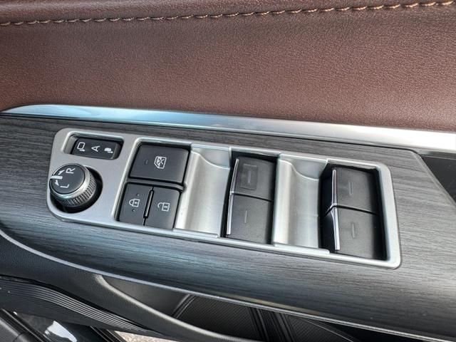 ハリアーハイブリッド Ｚ　レザーパッケージ　モデリスタエアロ　Ｆガーニッシュ　ＪＢＬサウンドシステム　パノラミックビューモニター　デジタルインナーミラー　モデリスタミラーガーニッシュ　ブラインドスポットモニター　シートヒーター＆ベンチレーション（69枚目）