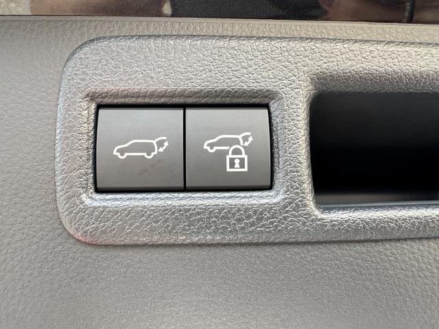 ハリアーハイブリッド Ｚ　レザーパッケージ　モデリスタエアロ　Ｆガーニッシュ　ＪＢＬサウンドシステム　パノラミックビューモニター　デジタルインナーミラー　モデリスタミラーガーニッシュ　ブラインドスポットモニター　シートヒーター＆ベンチレーション（77枚目）