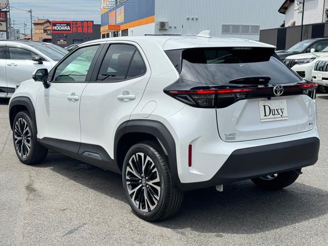 ヤリスクロス ハイブリッドＺ　パノラミックビューモニター　トヨタチームメイト　アドバンストパーク　純正ディスプレイオーディオ　フルセグＴＶ　ＥＴＣ２．０　ブラインドスポットモニター　ハンズフリーパワーバックドア　ＬＥＤヘッドライト（16枚目）