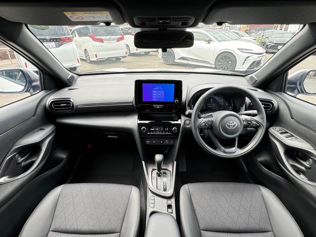 ヤリスクロス ハイブリッドＺ　パノラミックビューモニター　トヨタチームメイト　アドバンストパーク　純正ディスプレイオーディオ　フルセグＴＶ　ＥＴＣ２．０　ブラインドスポットモニター　ハンズフリーパワーバックドア　ＬＥＤヘッドライト（31枚目）