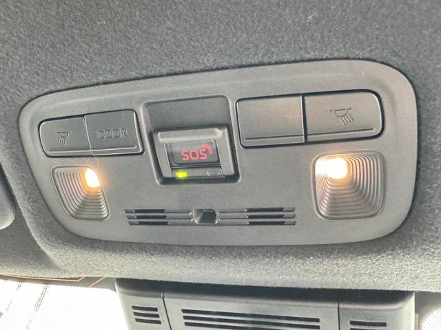 ヤリスクロス ハイブリッドＺ　パノラミックビューモニター　トヨタチームメイト　アドバンストパーク　純正ディスプレイオーディオ　フルセグＴＶ　ＥＴＣ２．０　ブラインドスポットモニター　ハンズフリーパワーバックドア　ＬＥＤヘッドライト（50枚目）