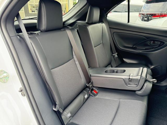 ヤリスクロス ハイブリッドＺ　パノラミックビューモニター　トヨタチームメイト　アドバンストパーク　純正ディスプレイオーディオ　フルセグＴＶ　ＥＴＣ２．０　ブラインドスポットモニター　ハンズフリーパワーバックドア　ＬＥＤヘッドライト（55枚目）