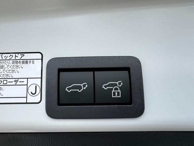 ヤリスクロス ハイブリッドＺ　パノラミックビューモニター　トヨタチームメイト　アドバンストパーク　純正ディスプレイオーディオ　フルセグＴＶ　ＥＴＣ２．０　ブラインドスポットモニター　ハンズフリーパワーバックドア　ＬＥＤヘッドライト（60枚目）