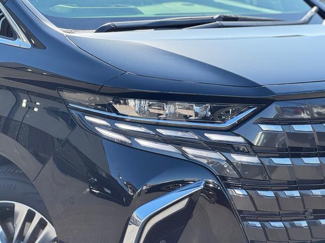 アルファードハイブリッド Ｚ　モデリスタエアロ　１３．２型有機ＥＬ後席モニター　シグネチャーイルミ　トヨタチームメイト　デジタルインナーミラー　アドバンストパーク　パノラミックビューモニター　ワイヤレス充電　ＨＵＤ　ＢＳＭ　ＥＴＣ（6枚目）