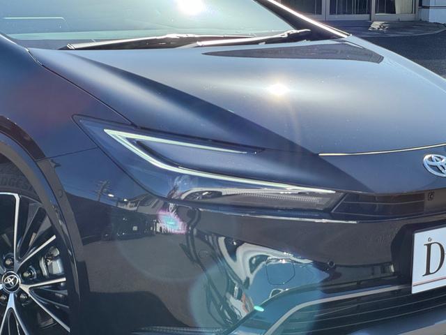 プリウス Ｚ　デジタルミラー　黒内装　１２．３インチディスプレイオーディオ　パノラミックビューモニタ　アドバンストパーク　ワイヤレス充電　ベンチレーション　シートヒーター　ステアリングヒーター　パワーバックドア（6枚目）