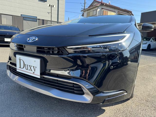 プリウス Ｚ　デジタルミラー　黒内装　１２．３インチディスプレイオーディオ　パノラミックビューモニタ　アドバンストパーク　ワイヤレス充電　ベンチレーション　シートヒーター　ステアリングヒーター　パワーバックドア（12枚目）