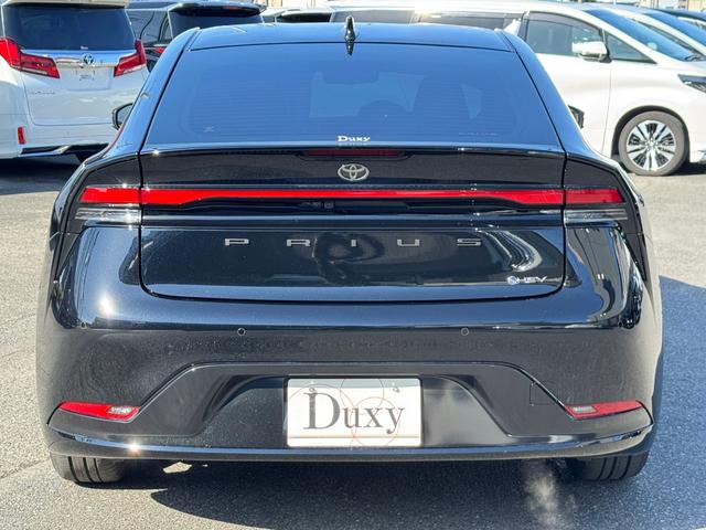 プリウス Ｚ　デジタルミラー　黒内装　１２．３インチディスプレイオーディオ　パノラミックビューモニタ　アドバンストパーク　ワイヤレス充電　ベンチレーション　シートヒーター　ステアリングヒーター　パワーバックドア（15枚目）