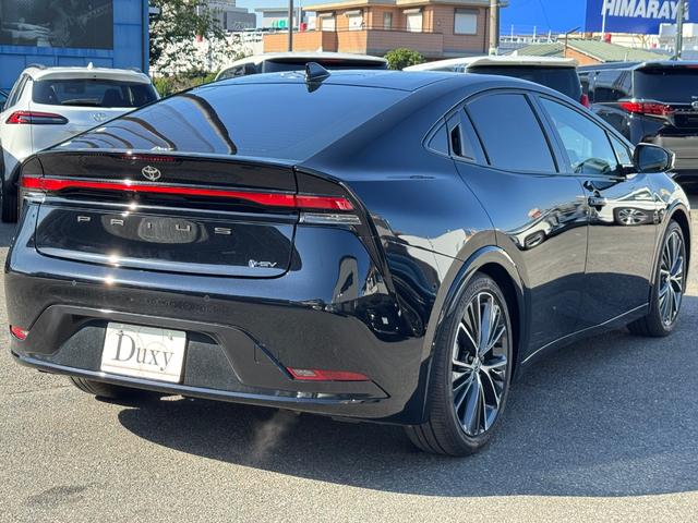 プリウス Ｚ　デジタルミラー　黒内装　１２．３インチディスプレイオーディオ　パノラミックビューモニタ　アドバンストパーク　ワイヤレス充電　ベンチレーション　シートヒーター　ステアリングヒーター　パワーバックドア（16枚目）