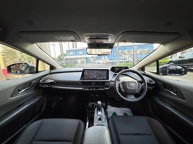 プリウス Ｚ　デジタルミラー　黒内装　１２．３インチディスプレイオーディオ　パノラミックビューモニタ　アドバンストパーク　ワイヤレス充電　ベンチレーション　シートヒーター　ステアリングヒーター　パワーバックドア（30枚目）