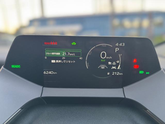 プリウス Ｚ　デジタルミラー　黒内装　１２．３インチディスプレイオーディオ　パノラミックビューモニタ　アドバンストパーク　ワイヤレス充電　ベンチレーション　シートヒーター　ステアリングヒーター　パワーバックドア（43枚目）