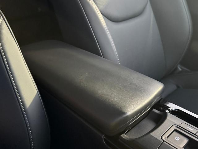 プリウス Ｚ　デジタルミラー　黒内装　１２．３インチディスプレイオーディオ　パノラミックビューモニタ　アドバンストパーク　ワイヤレス充電　ベンチレーション　シートヒーター　ステアリングヒーター　パワーバックドア（54枚目）