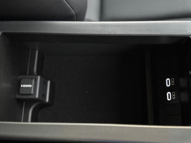 プリウス Ｚ　デジタルミラー　黒内装　１２．３インチディスプレイオーディオ　パノラミックビューモニタ　アドバンストパーク　ワイヤレス充電　ベンチレーション　シートヒーター　ステアリングヒーター　パワーバックドア（55枚目）