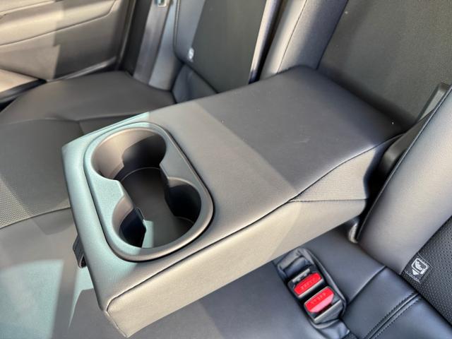 プリウス Ｚ　デジタルミラー　黒内装　１２．３インチディスプレイオーディオ　パノラミックビューモニタ　アドバンストパーク　ワイヤレス充電　ベンチレーション　シートヒーター　ステアリングヒーター　パワーバックドア（69枚目）