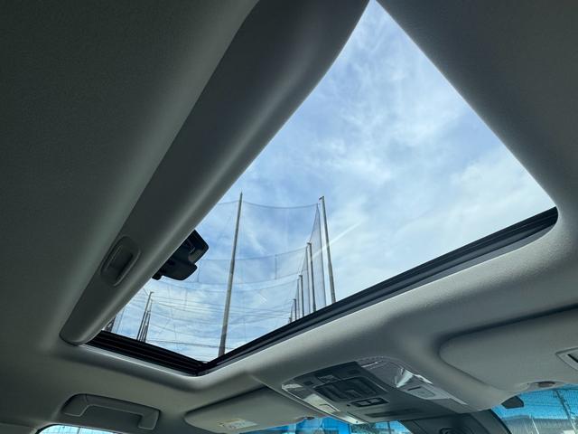 アルファード ２．５Ｓ　Ｃパッケージ　モデリスタエアロ　後席モニター　サンルーフ　デジタルミラー　ブラインドスポットモニター　９インチディスプレイオーディオ　レーダークルーズコントロール　アクセサリーコンセント　ベンチレーション　ＢＳＭ（3枚目）