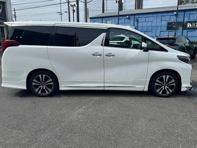 アルファード ２．５Ｓ　Ｃパッケージ　モデリスタエアロ　後席モニター　サンルーフ　デジタルミラー　ブラインドスポットモニター　９インチディスプレイオーディオ　レーダークルーズコントロール　アクセサリーコンセント　ベンチレーション　ＢＳＭ（19枚目）