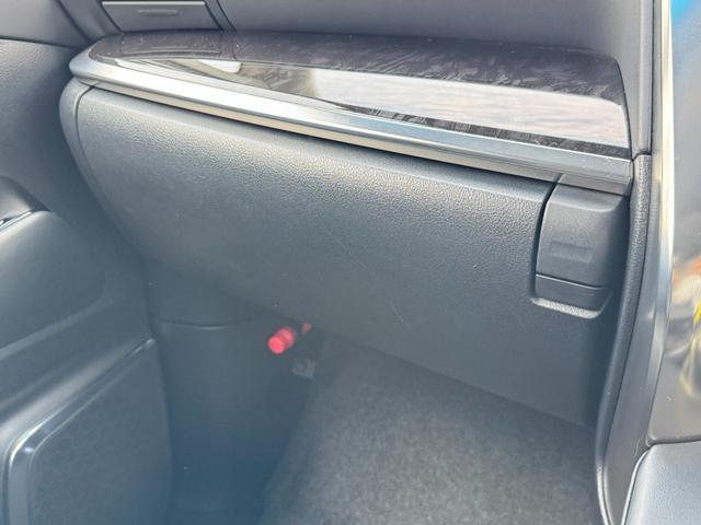 アルファード ２．５Ｓ　Ｃパッケージ　モデリスタエアロ　後席モニター　サンルーフ　デジタルミラー　ブラインドスポットモニター　９インチディスプレイオーディオ　レーダークルーズコントロール　アクセサリーコンセント　ベンチレーション　ＢＳＭ（51枚目）