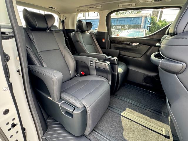 アルファード ２．５Ｓ　Ｃパッケージ　モデリスタエアロ　後席モニター　サンルーフ　デジタルミラー　ブラインドスポットモニター　９インチディスプレイオーディオ　レーダークルーズコントロール　アクセサリーコンセント　ベンチレーション　ＢＳＭ（55枚目）