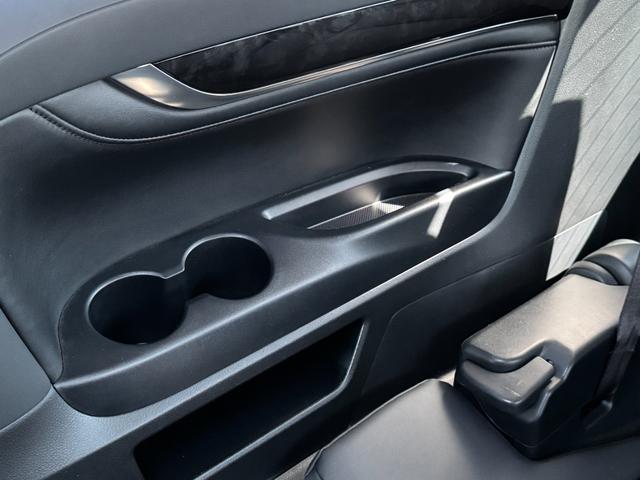 アルファード ２．５Ｓ　Ｃパッケージ　モデリスタエアロ　後席モニター　サンルーフ　デジタルインナーミラー　純正ディスプレイオーディオナビ　フルセグＴＶ　ＣＤ／ＤＶＤ　ブラインドスポットモニター　バックモニター　スペアタイヤ　シートヒーター（70枚目）