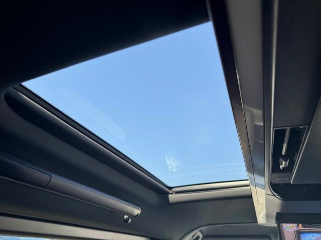 アルファードハイブリッド Z モデリスタエアロ 13.2型有機EL後席モニター シグネチャーイルミ トヨタチームメイト デジタルインナーミラー アドバンストパーク パノラミックビューモニター ワイヤレス充電 HUD BSM ETC(5枚目)