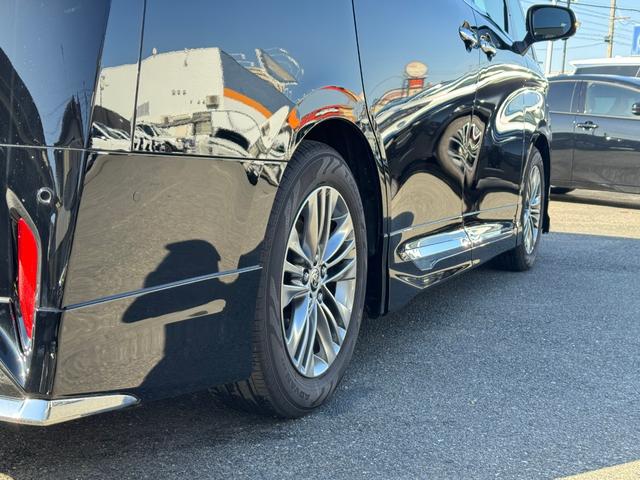 アルファードハイブリッド Z モデリスタエアロ 13.2型有機EL後席モニター シグネチャーイルミ トヨタチームメイト デジタルインナーミラー アドバンストパーク パノラミックビューモニター ワイヤレス充電 HUD BSM ETC(22枚目)