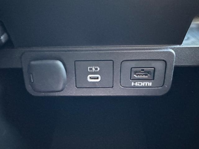 アルファードハイブリッド Z モデリスタエアロ 13.2型有機EL後席モニター シグネチャーイルミ トヨタチームメイト デジタルインナーミラー アドバンストパーク パノラミックビューモニター ワイヤレス充電 HUD BSM ETC(51枚目)