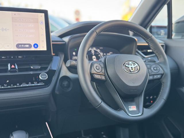 カローラクロス GRスポーツ 登録済未使用車 電動リアゲート パノラマルーフ アダプティブハイビーム GR専用レッドキャリパー パノラミックビューモニター BSM ハンドルヒーター ナノイーX アルミペダル 純正19AW(30枚目)