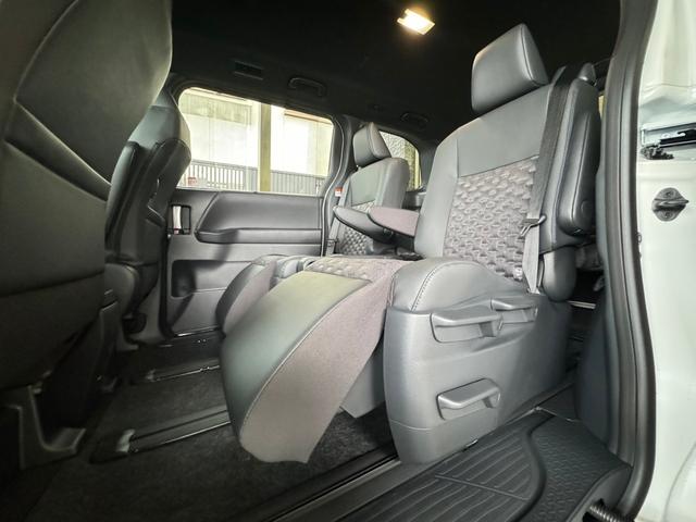 ヴォクシー ハイブリッドS-Z カイテキ利便パッケージ 改後 デジタルインナーミラー ヘッドアップディスプレイ トヨタチームメイト 10.5インチDA 三眼LEDヘッドライト パノラミックビューモニター ブラインドスポットモニター(49枚目)