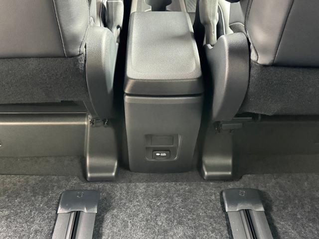 ヴォクシー ハイブリッドS-Z カイテキ利便パッケージ 改後 デジタルインナーミラー ヘッドアップディスプレイ トヨタチームメイト 10.5インチDA 三眼LEDヘッドライト パノラミックビューモニター ブラインドスポットモニター(53枚目)