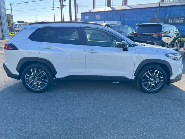 カローラクロス ハイブリッド Z パノラマルーフ パノラミックビューモニター パワーバックドア トヨタチームメイト アドバンストパーク ブラインドスポットモニター アダクティブハイビーム スペアタイヤ ドライブレコーダー シートヒータ(22枚目)