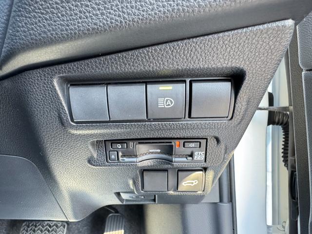 カローラクロス ハイブリッド Z パノラマルーフ パノラミックビューモニター パワーバックドア トヨタチームメイト アドバンストパーク ブラインドスポットモニター アダクティブハイビーム スペアタイヤ ドライブレコーダー シートヒータ(58枚目)