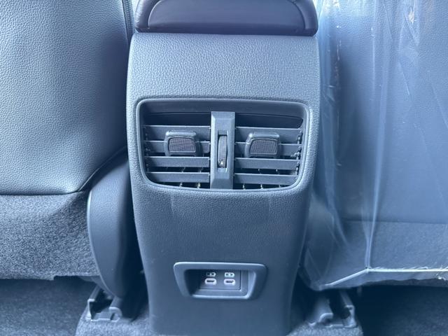 カローラクロス ハイブリッド Z パノラマルーフ パノラミックビューモニター パワーバックドア トヨタチームメイト アドバンストパーク ブラインドスポットモニター アダクティブハイビーム スペアタイヤ ドライブレコーダー シートヒータ(66枚目)