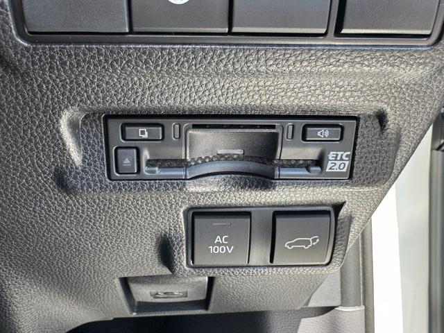 カローラクロス ハイブリッド Z モデリスタエアロ パノラマルーフ パノラミックビューモニター ブラインドスポットモニター アダプティブハイビーム ステアリングヒーター 安心降車アシスト アクセサリーコンセント ナノイーX 後期モデル(60枚目)