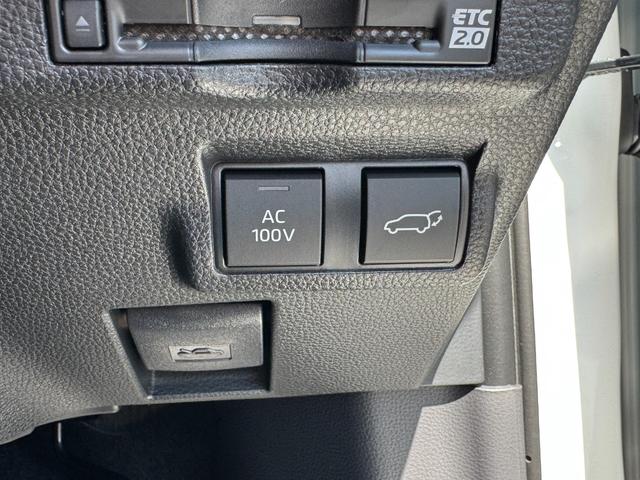 カローラクロス ハイブリッド Z モデリスタエアロ パノラマルーフ パノラミックビューモニター ブラインドスポットモニター アダプティブハイビーム ステアリングヒーター 安心降車アシスト アクセサリーコンセント ナノイーX 後期モデル(61枚目)