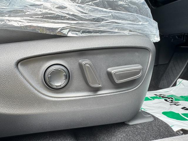 ハリアーハイブリッド Z レザーパッケージ・ナイトシェード 調光パノラマルーフ デジタルインナーミラー アクセサリーコンセント 純正12.3インチディスプレイオーディオ ブラインドスポットモニター パノラミックビュー ヘッドアップディスプレイ JBLサウンド(29枚目)